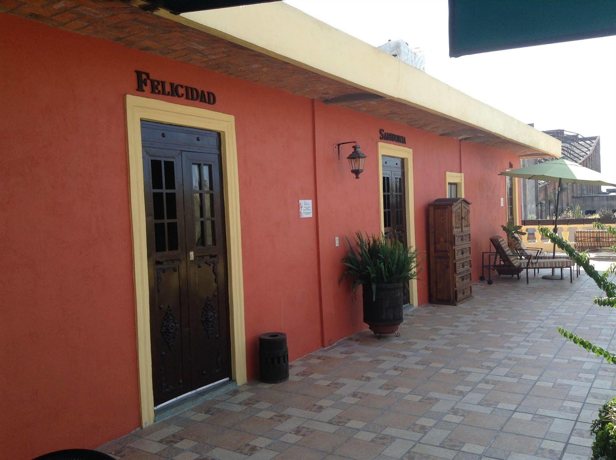 Hotel Casa Armonia Tlaquepaque Exteriör bild